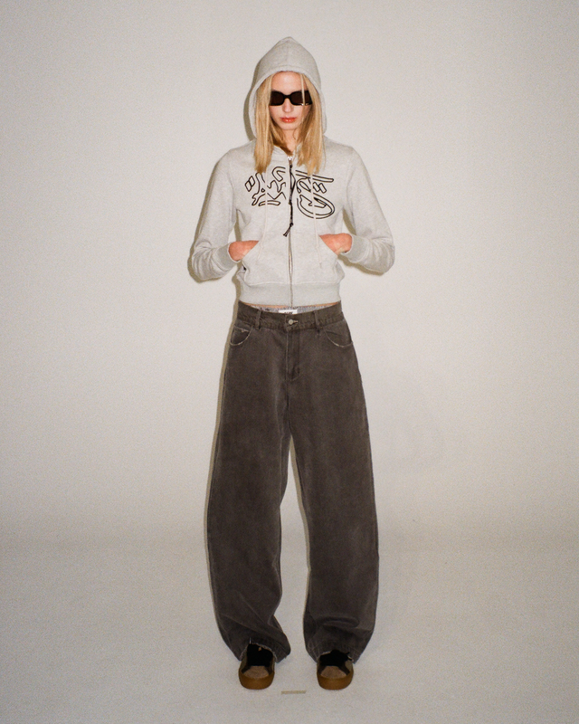 ALIS LAUREN TIGHT FIT HOODIE W/ EMBROIDERY Hoodie